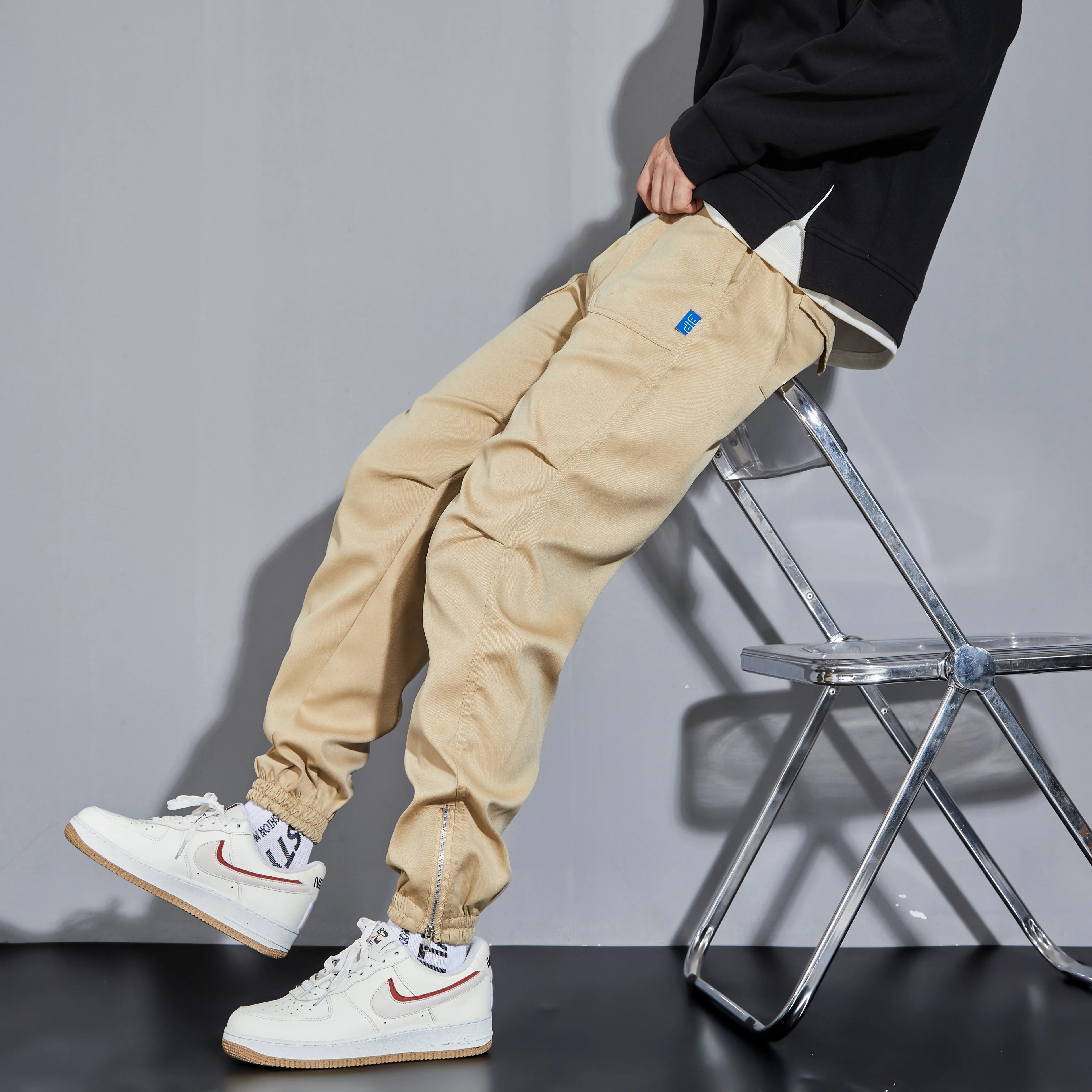 Trendy Solid Cargo Pants Men Flap Pocket Side Drawstring Waist Cargo Pants Fashion Hip-hop Sports Loose Nine-minute Pants